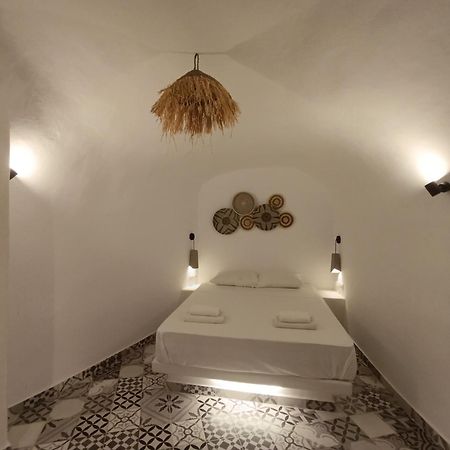 Cycladic Center Cave Rooms Firá Buitenkant foto