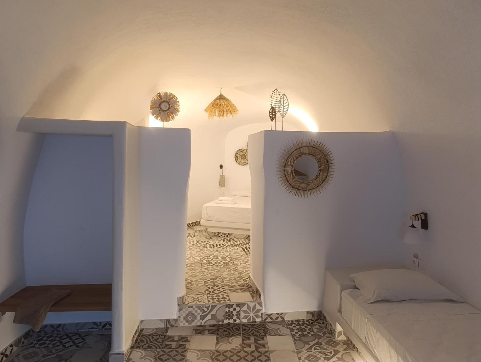 Cycladic Center Cave Rooms Firá Buitenkant foto